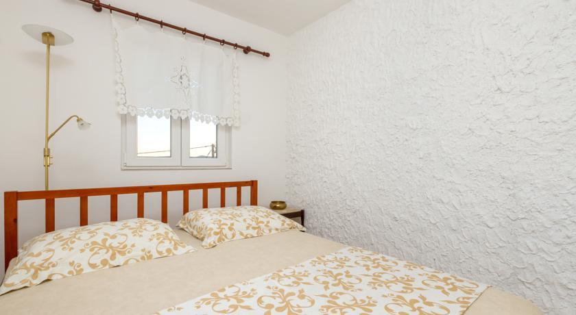 Apartment Old Stone House Локва-Рогозница Номер фото