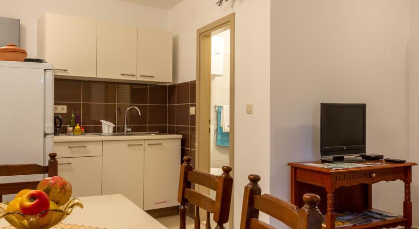 Apartment Old Stone House Локва-Рогозница Номер фото