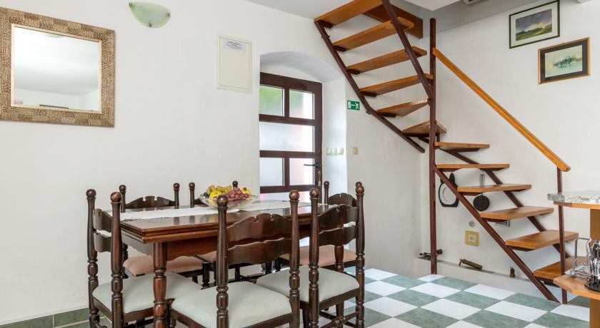 Apartment Old Stone House Локва-Рогозница Номер фото